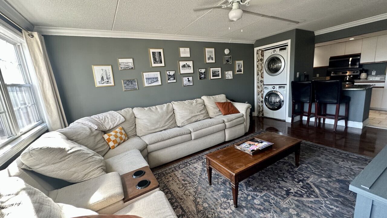 Photo of Livingroom in Downtown Knoxville