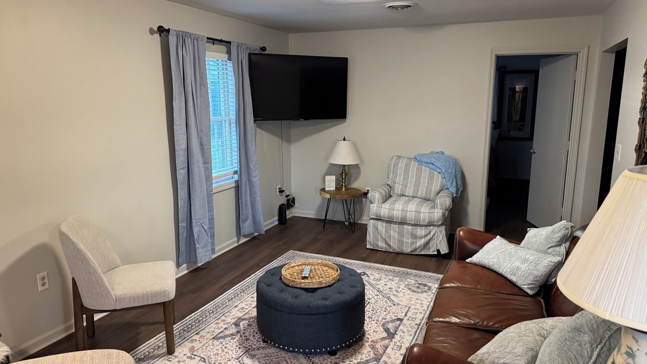 Photo of Livingroom in Lexington
