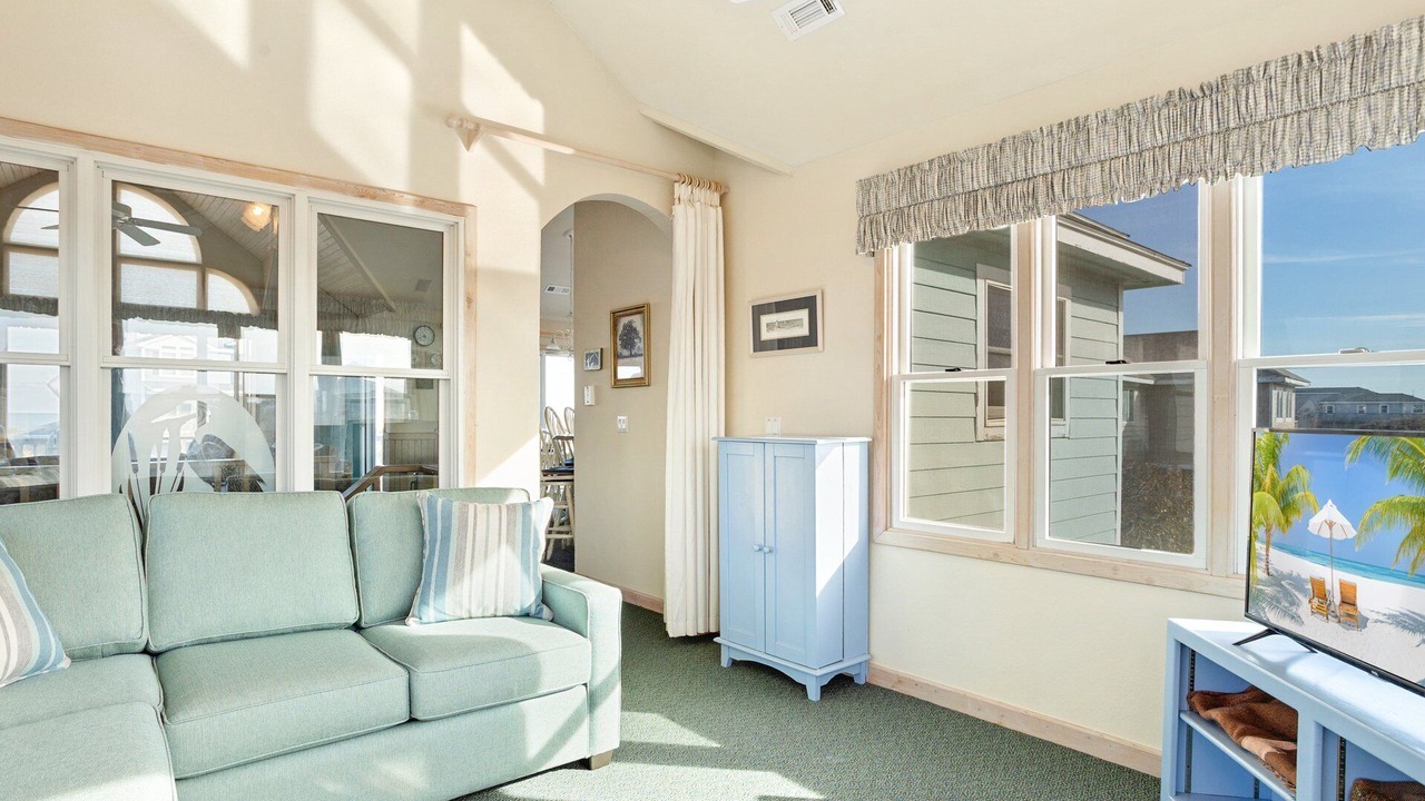 Photo of Bedroom in Whalehead Beach