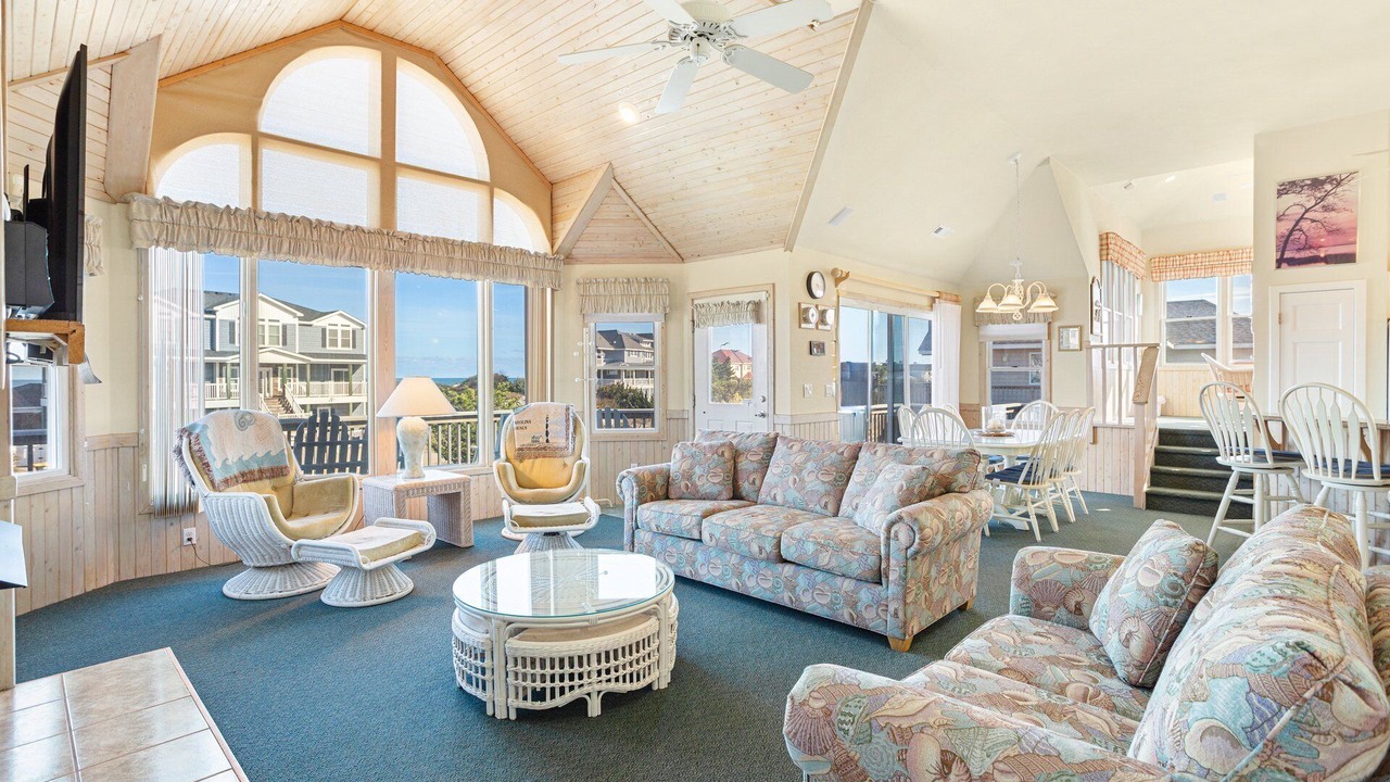 Photo of Livingroom in Whalehead Beach