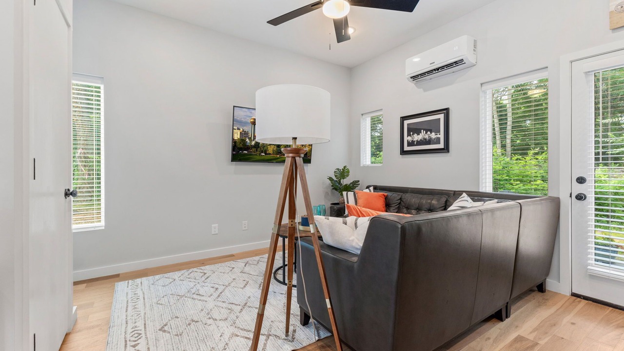 Photo of Livingroom in Knoxville