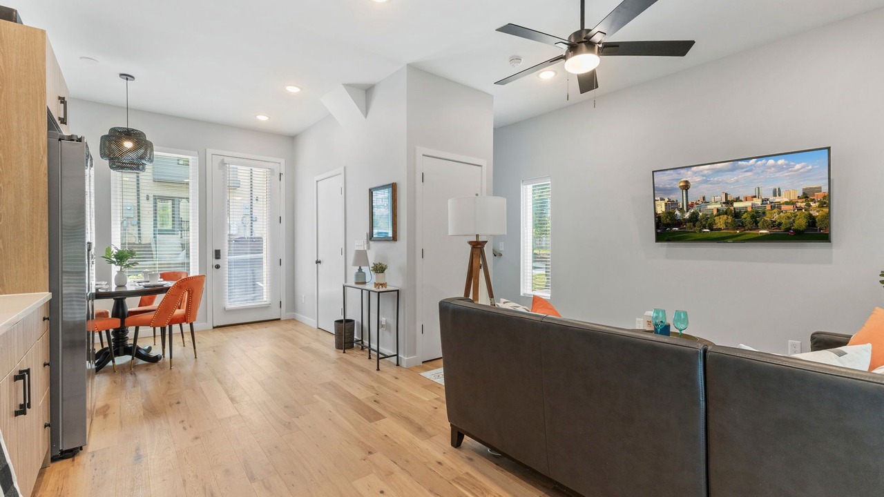 Photo of Livingroom in Knoxville