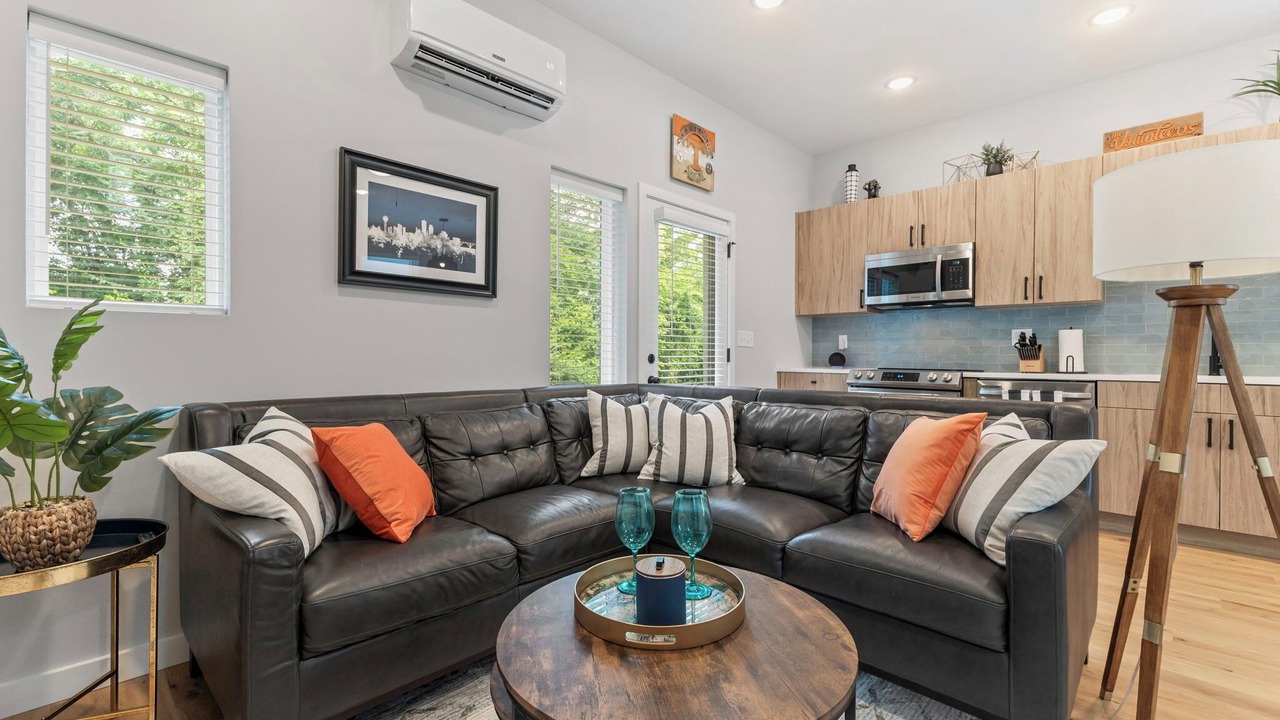 Photo of Livingroom in Knoxville