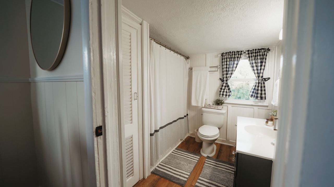 Photo of Bathroom in Ashland City