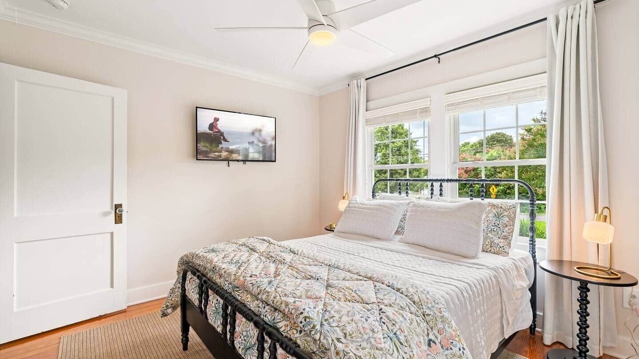 Photo of Bedroom in Knoxville