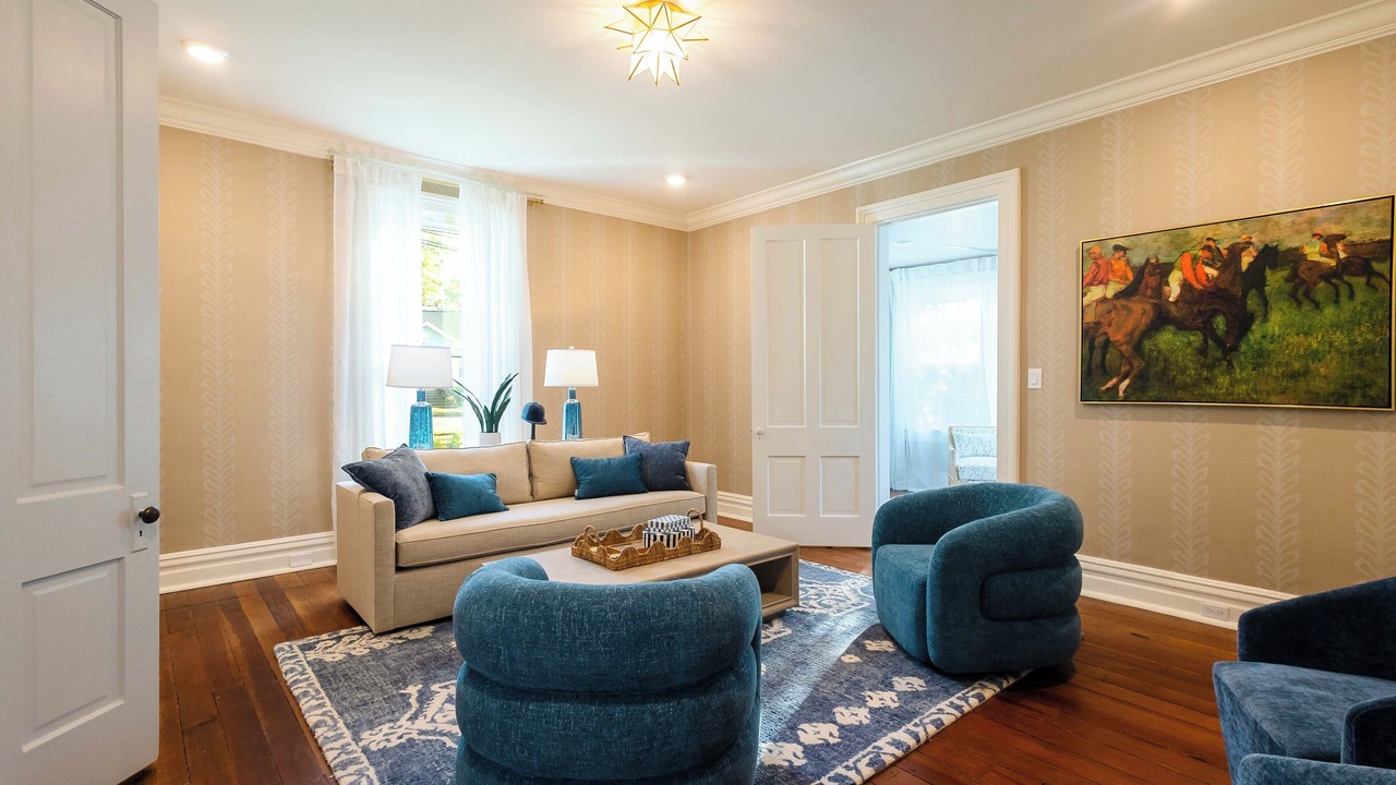 Photo of Livingroom in Versailles