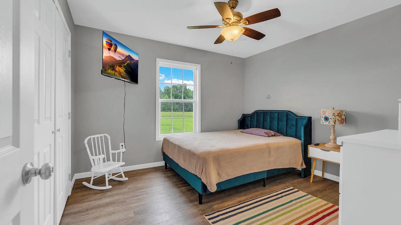 Photo of Bedroom in Jamestown