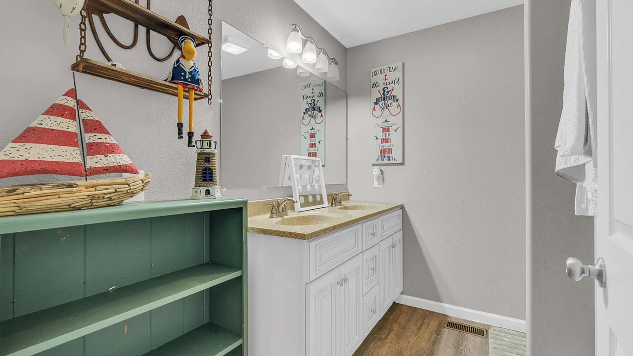 Photo of Bathroom in Jamestown