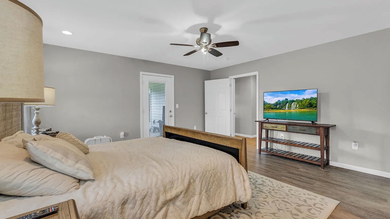 Photo of Bedroom in Jamestown