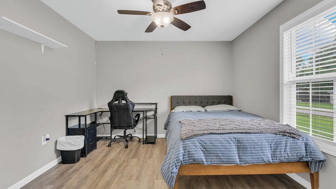Photo of Bedroom in Jamestown