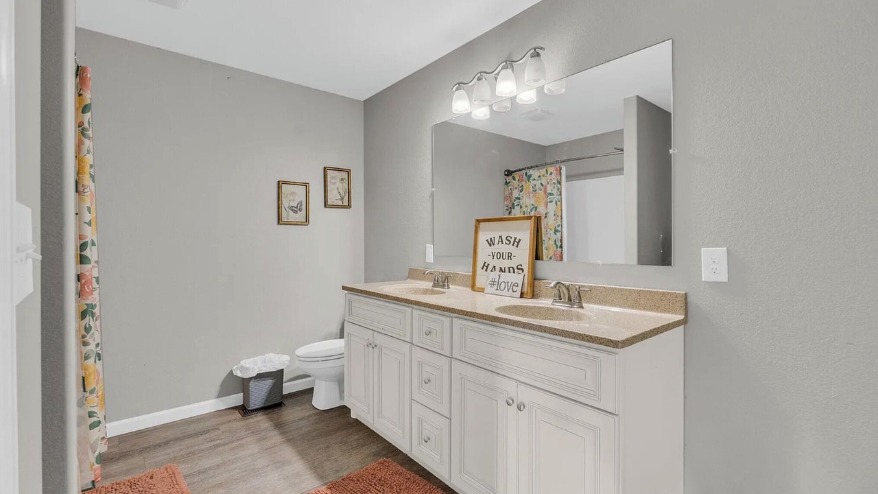 Photo of Bathroom in Jamestown