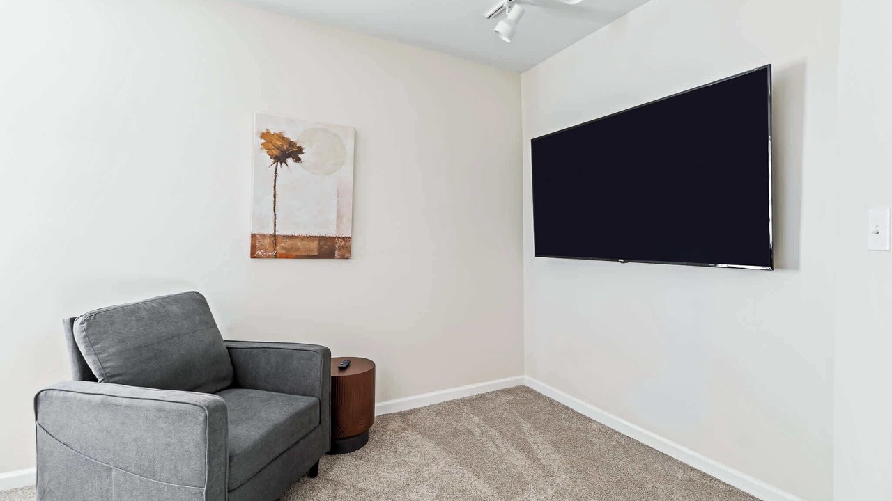 Photo of Livingroom in Utica