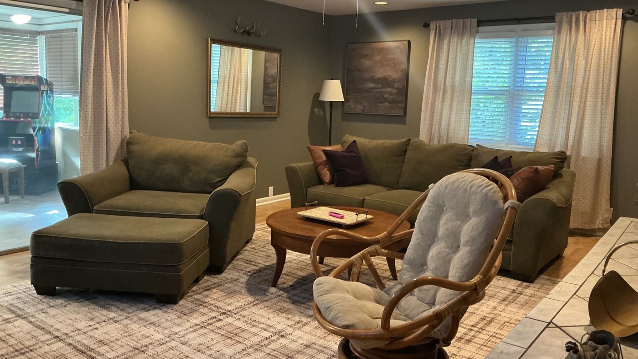 Photo of Livingroom in Tallassee