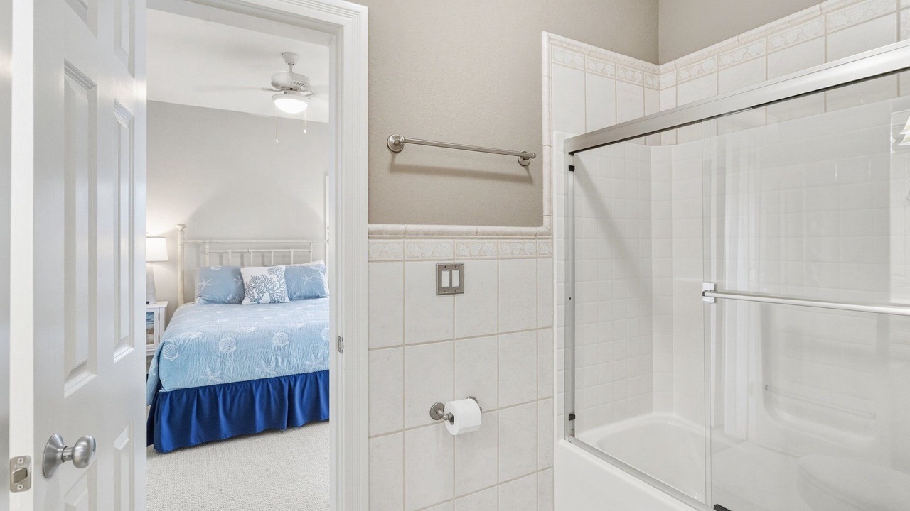 Photo of Bathroom in Manteo