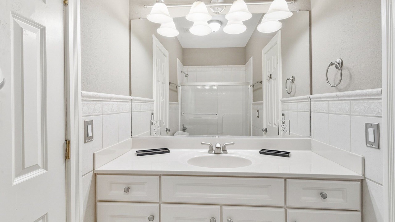 Photo of Bathroom in Manteo