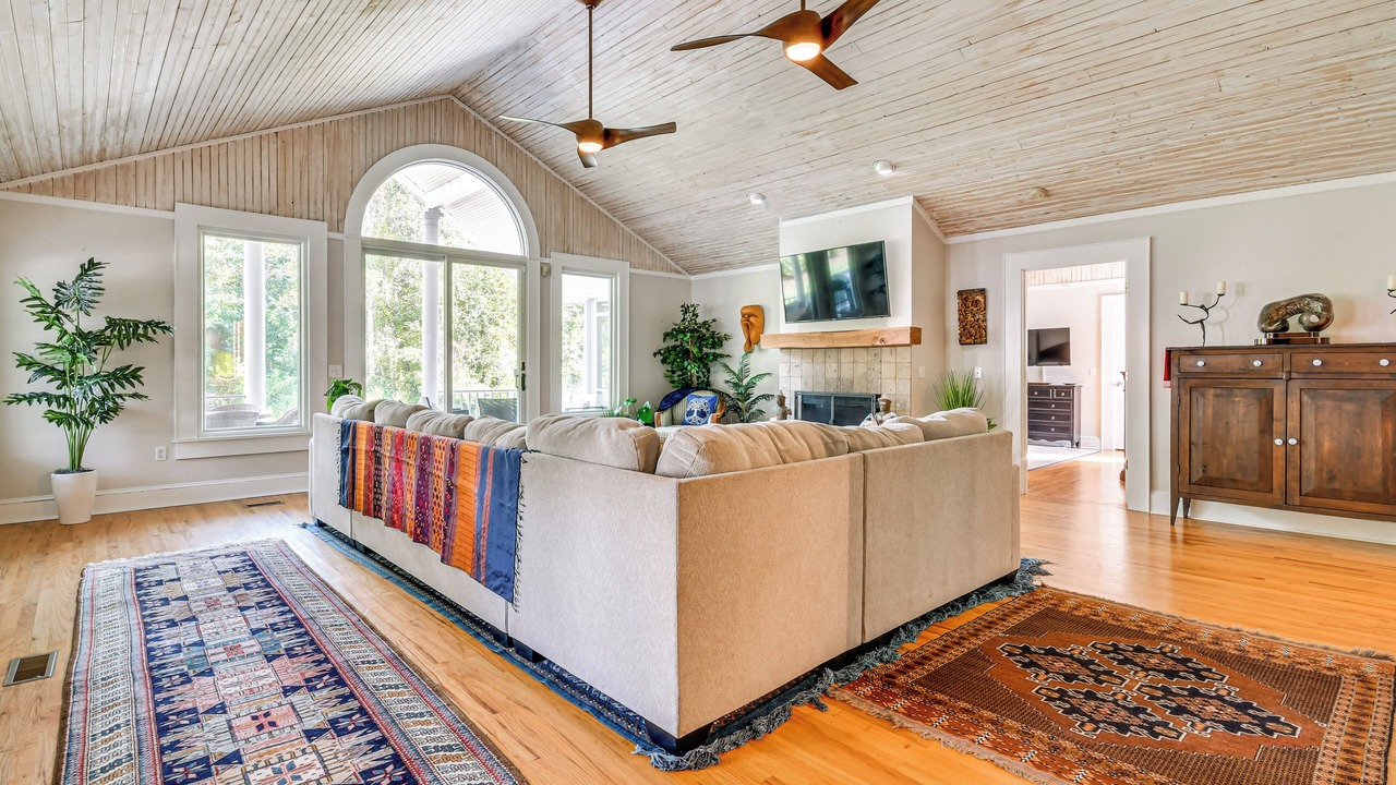 Photo of Livingroom in Asheville
