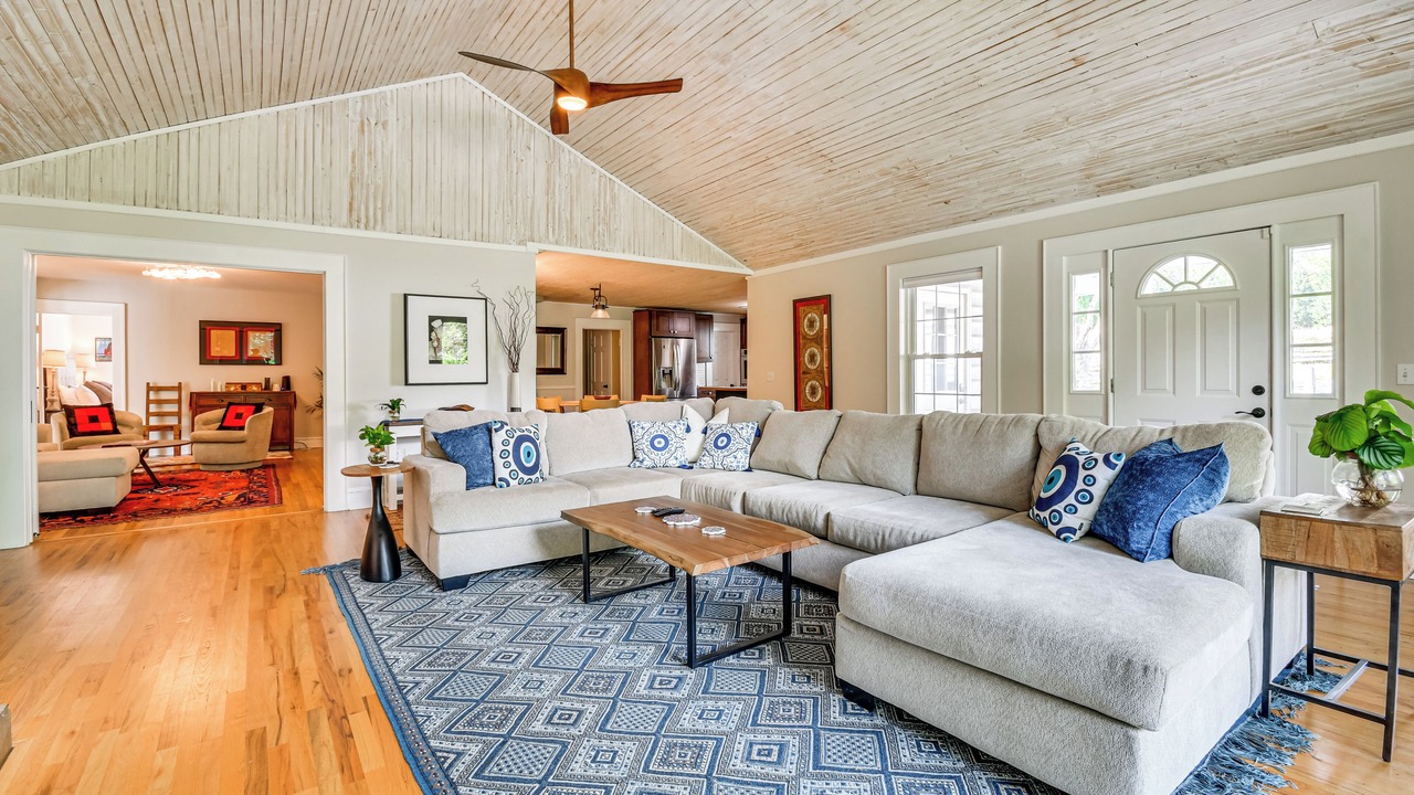 Photo of Livingroom in Asheville