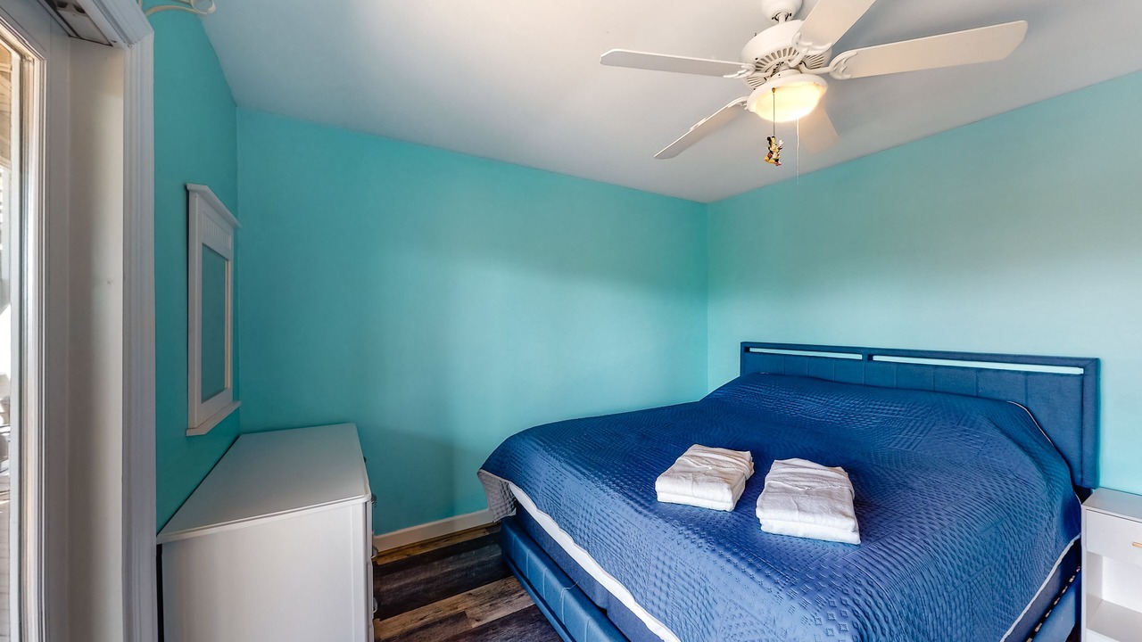 Photo of Bedroom in Southern Shores