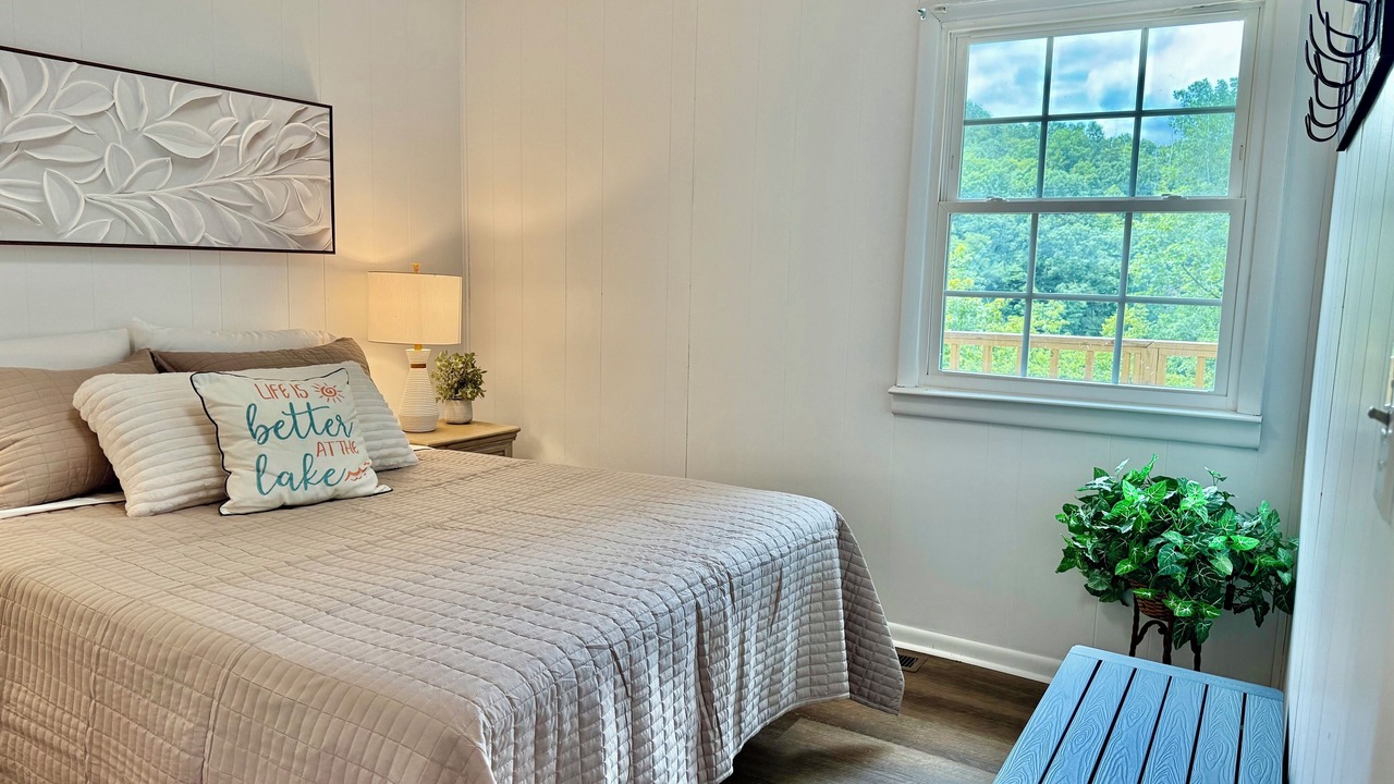 Photo of Bedroom in Sloans Valley