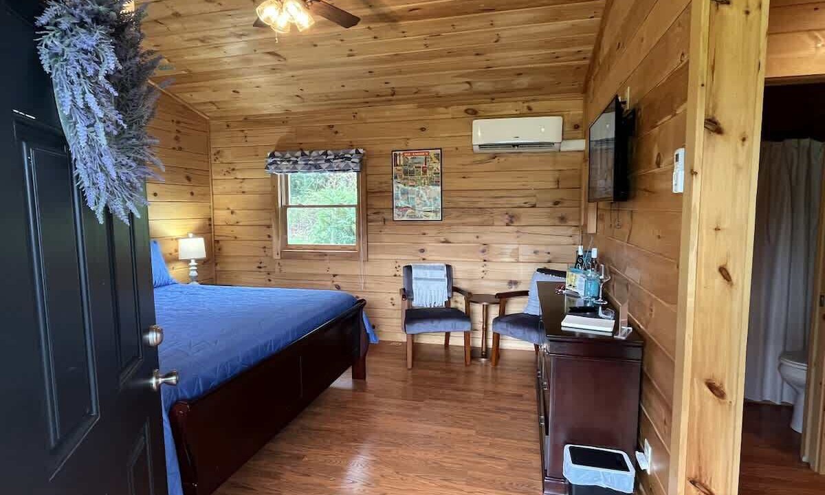 Photo of Others in Floyd