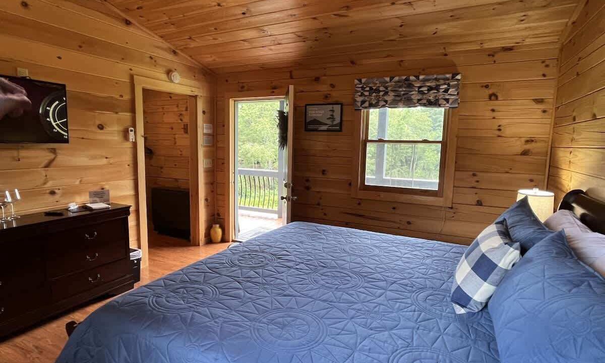 Photo of Bedroom in Floyd