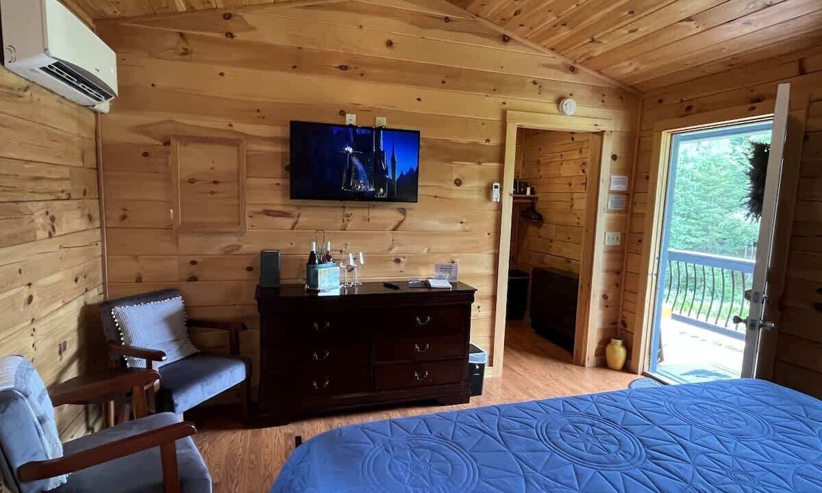 Photo of Bedroom in Floyd