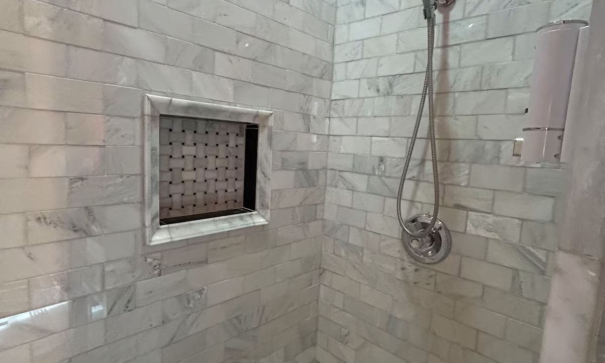 Photo of Bathroom in Lawrenceburg