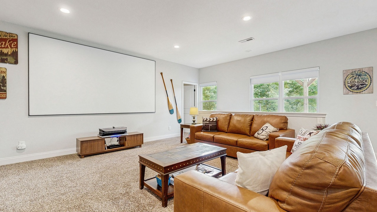 Photo of Livingroom in Lakeside Estates