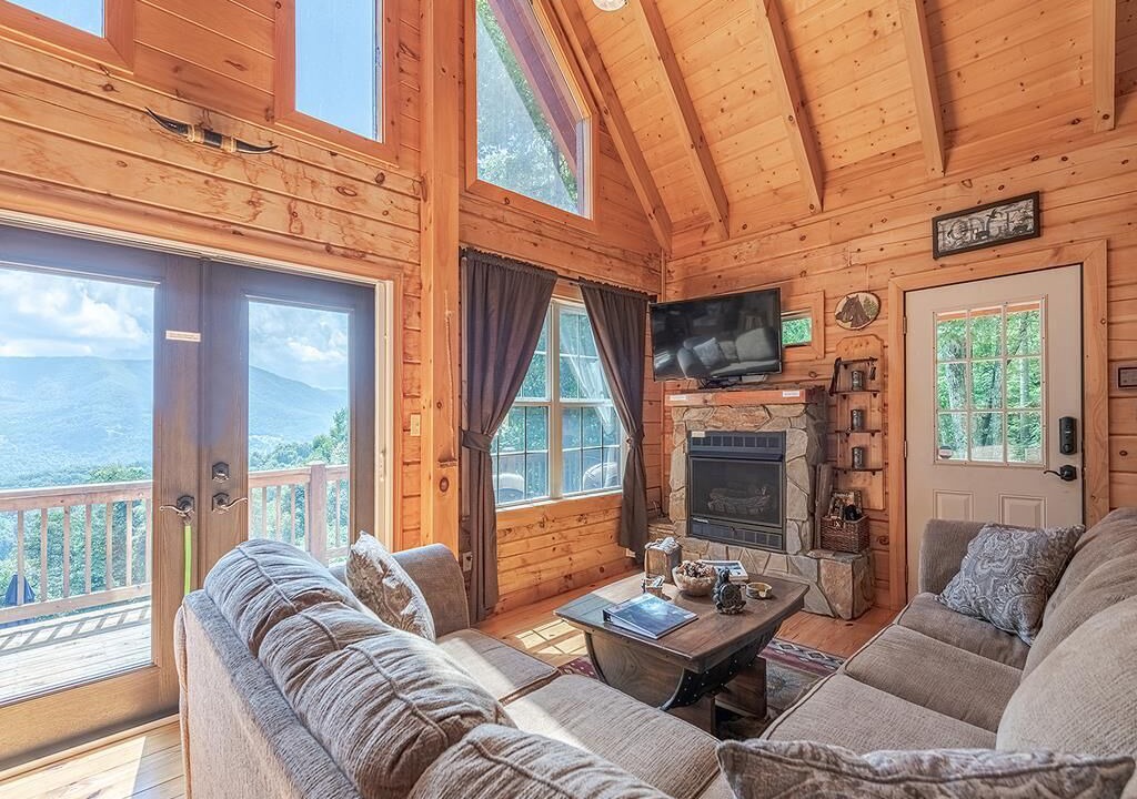 Photo of Livingroom in Waynesville
