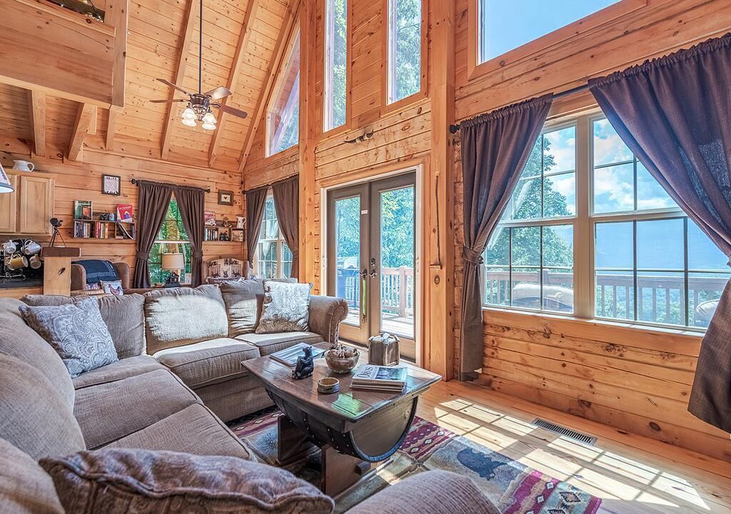 Photo of Livingroom in Waynesville
