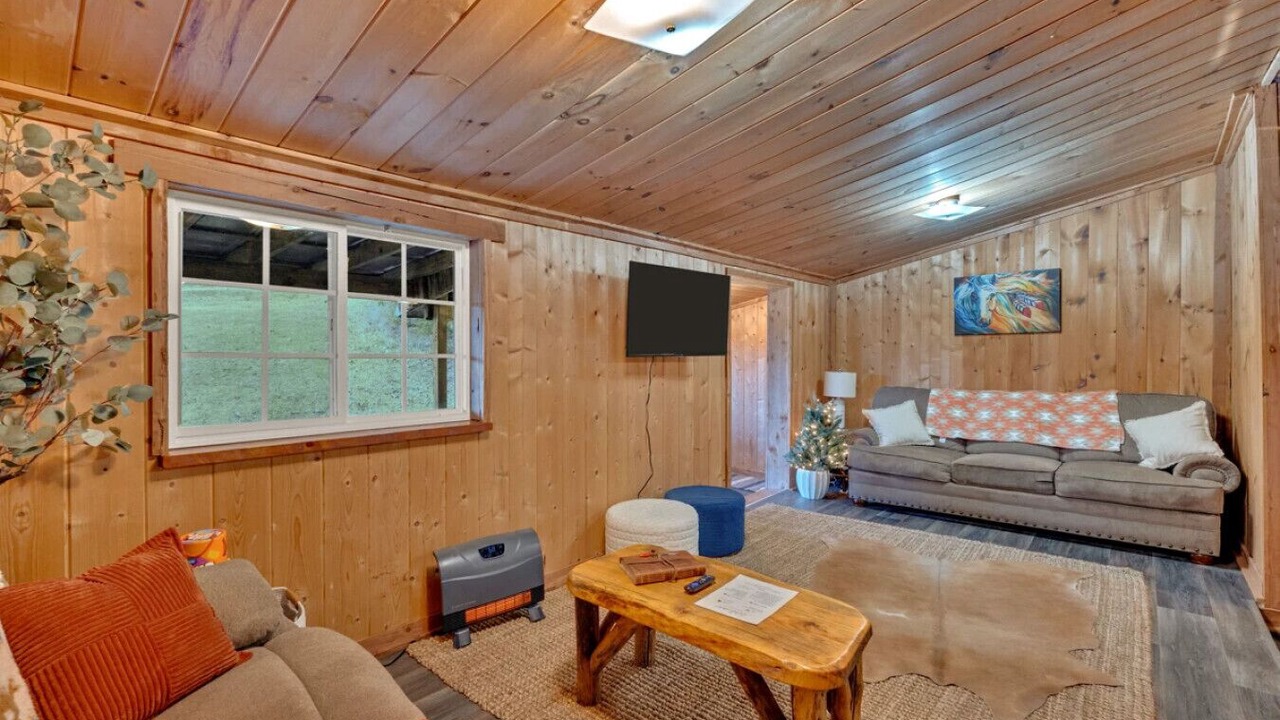 Photo of Livingroom in Jamestown