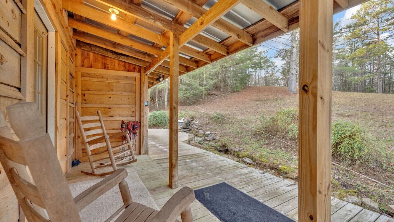 Photo of Patio Balcony in Jamestown