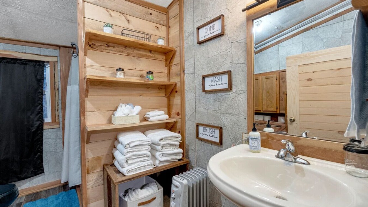 Photo of Bathroom in Jamestown