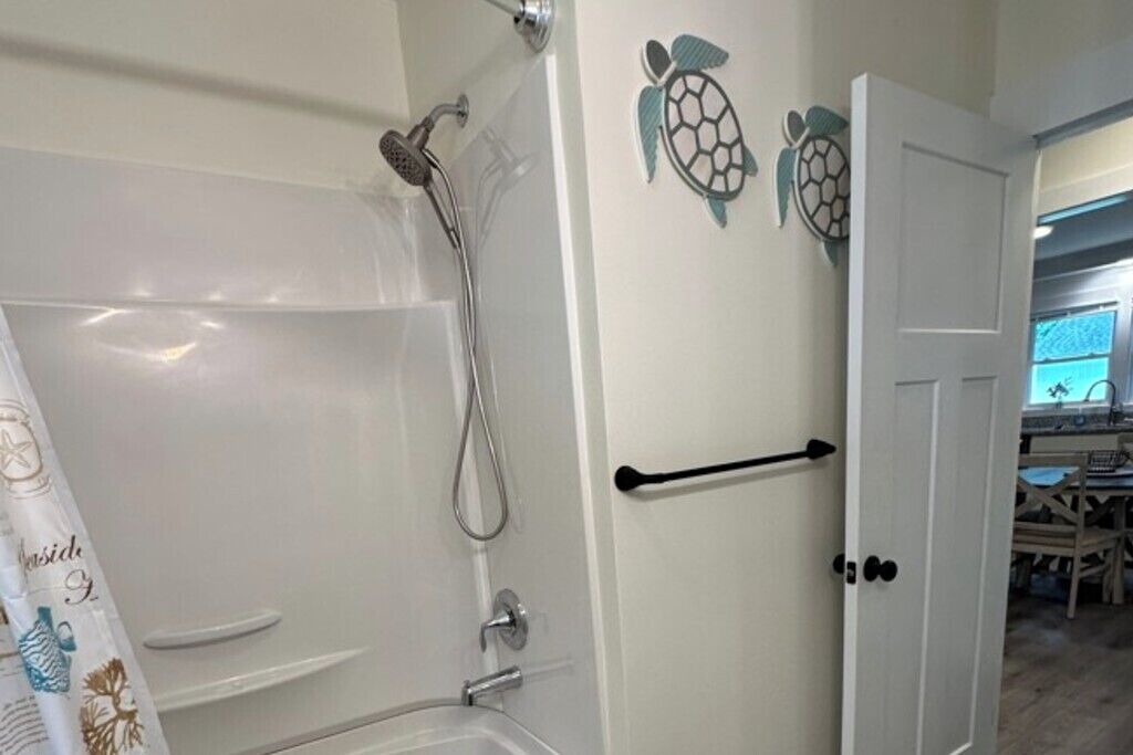 Photo of Bathroom in Myrtle Grove