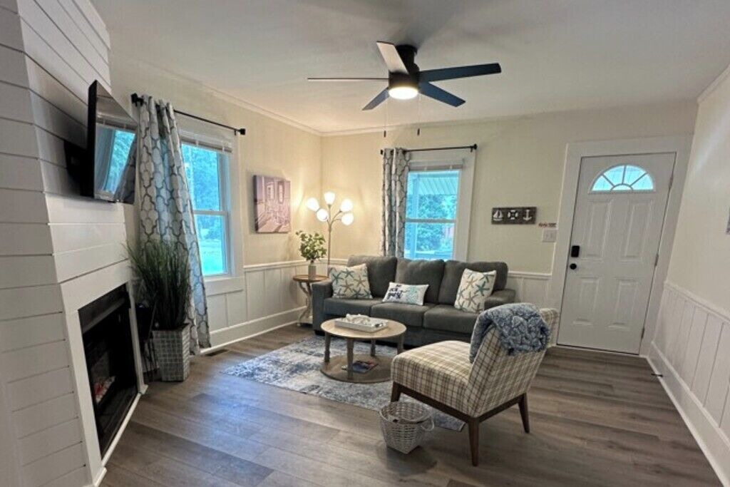 Photo of Livingroom in Myrtle Grove