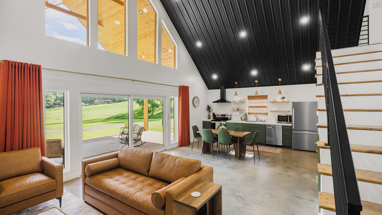Photo of Livingroom in Waynesville