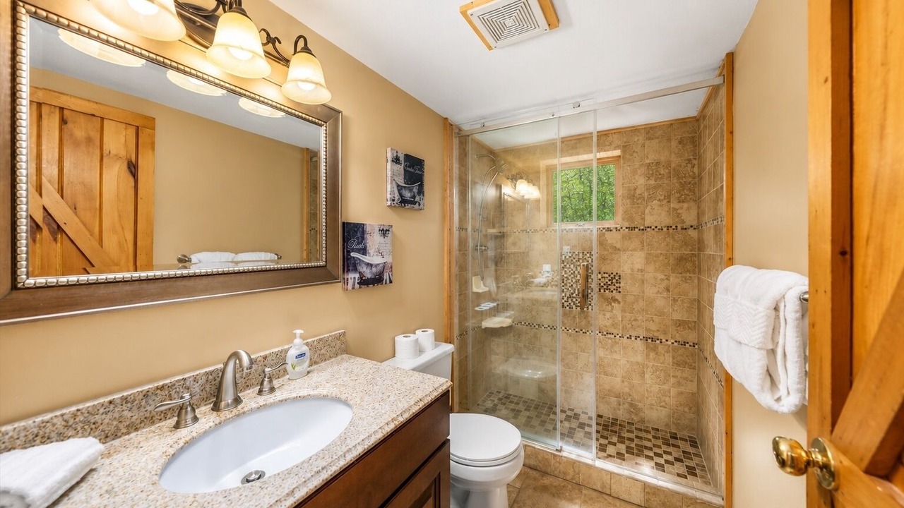 Photo of Bathroom in Smoky Mountains