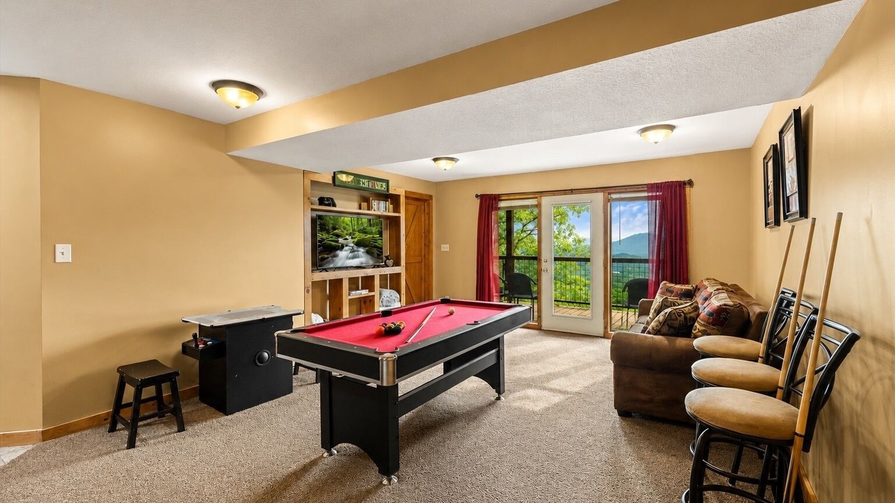 Photo of Livingroom in Smoky Mountains