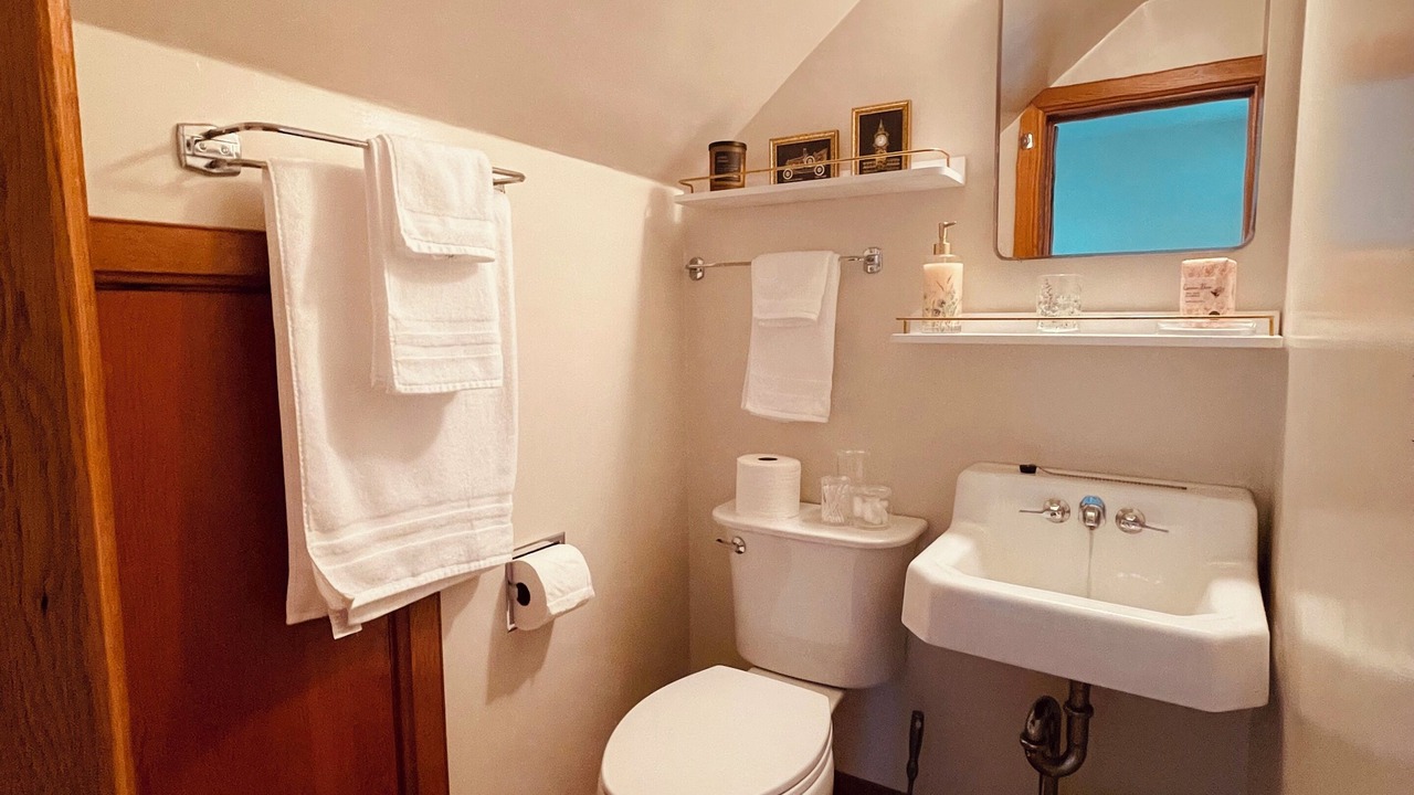 Photo of Bathroom in Edinburg
