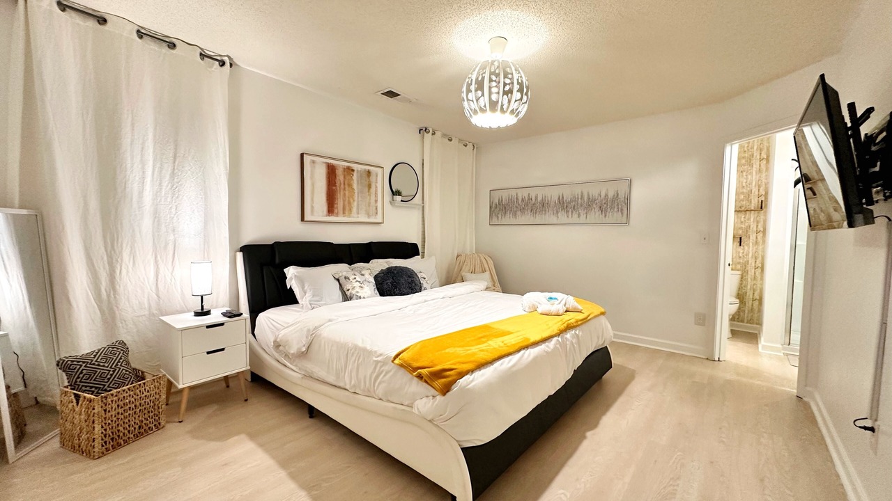 Photo of Bedroom in Sunset Road