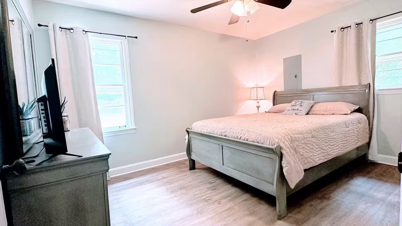 Photo of Bedroom in Huntersville