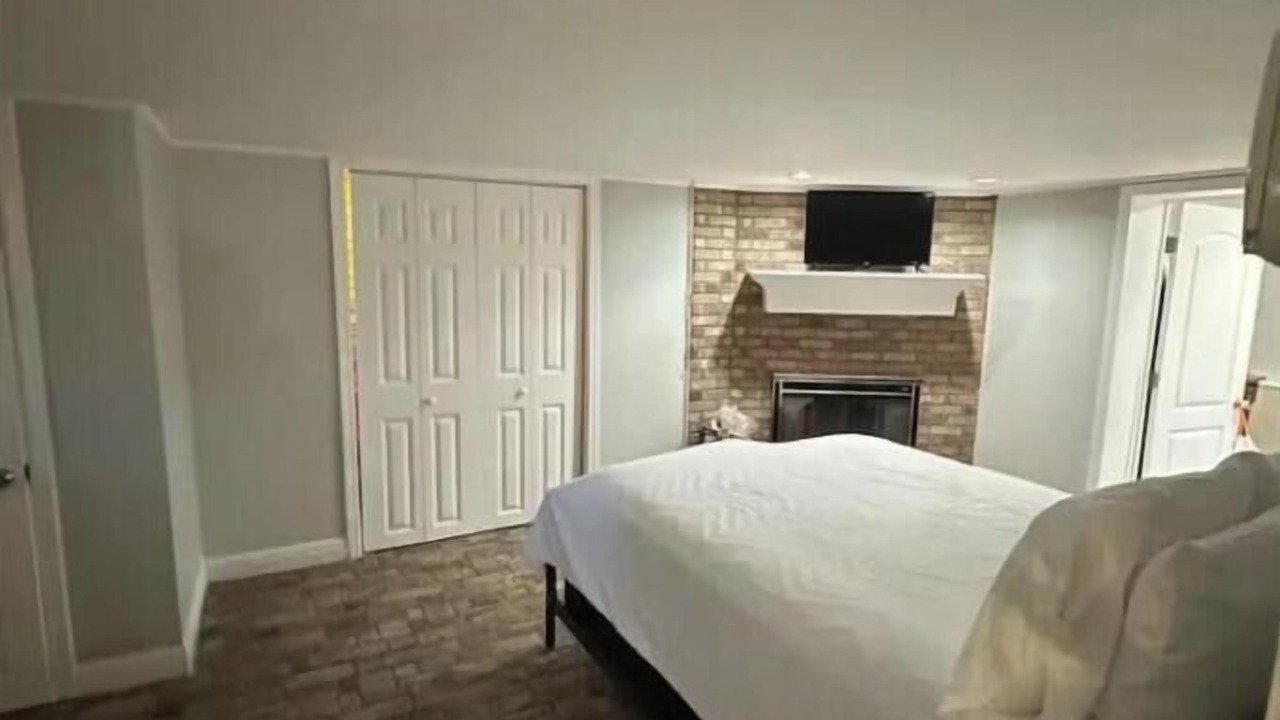 Photo of Bedroom in Bronston