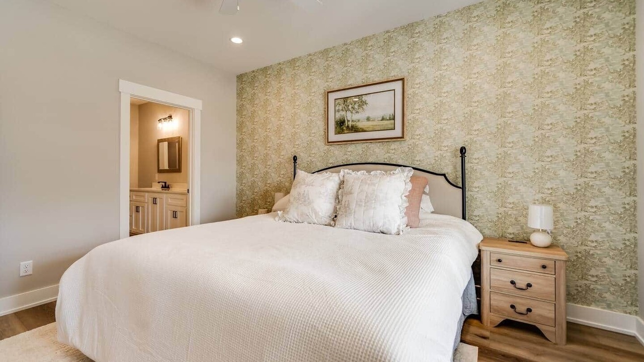 Photo of Bedroom in Clarkson