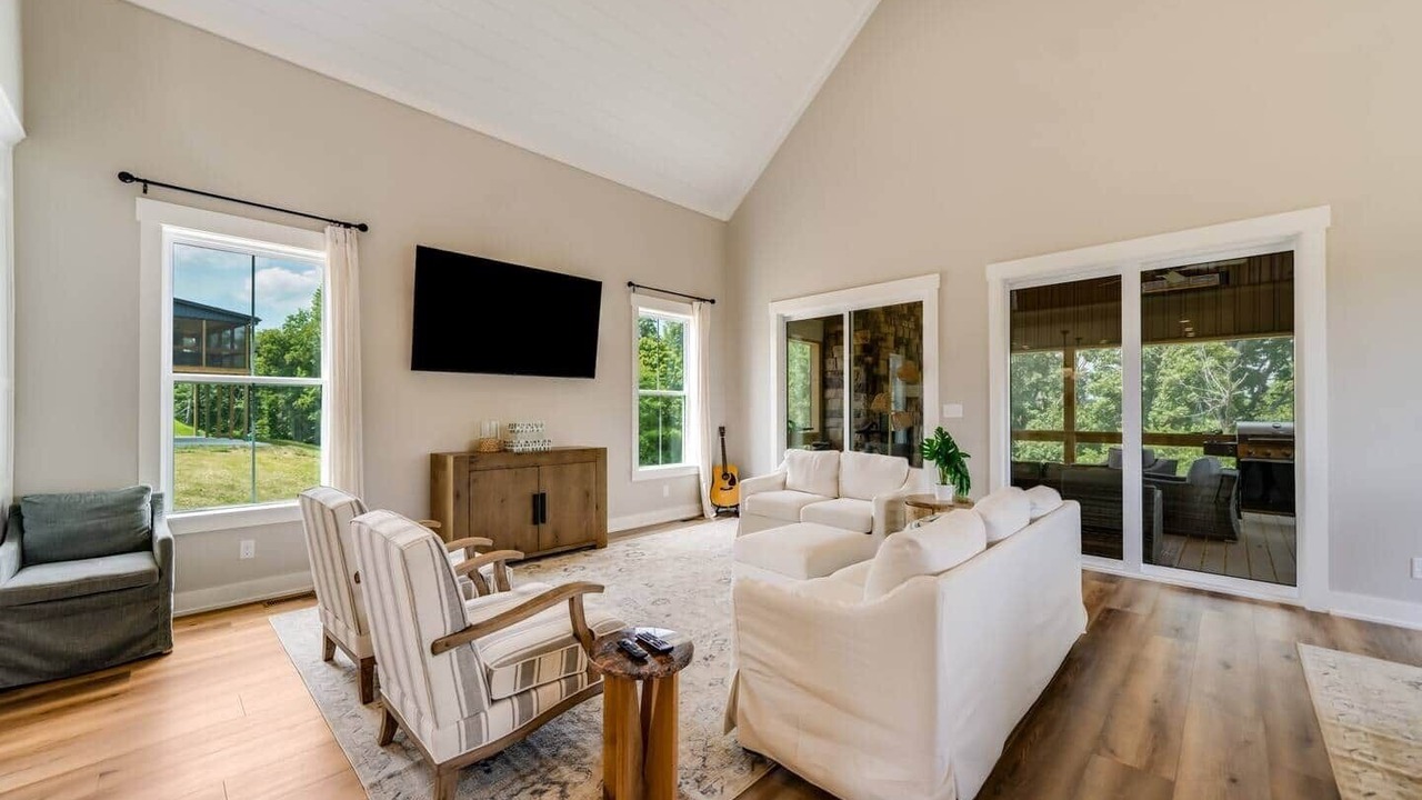 Photo of Livingroom in Clarkson