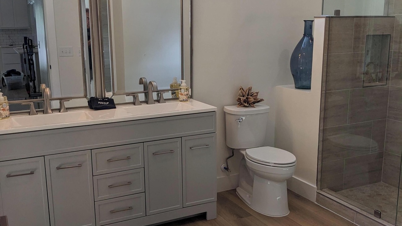 Photo of Bathroom in Bayshore