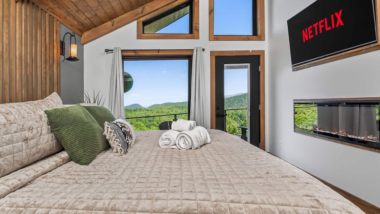 Photo of Bedroom in Saluda