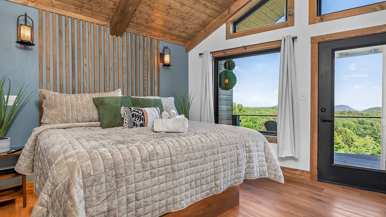 Photo of Bedroom in Saluda