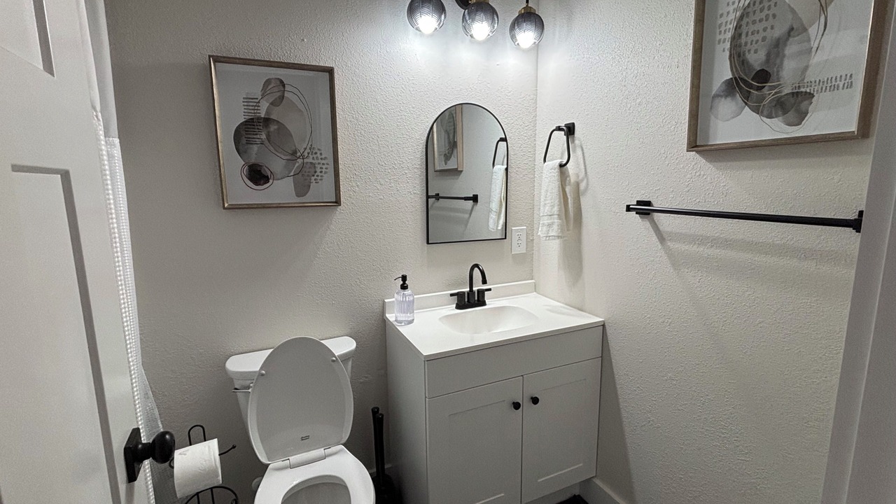 Photo of Bathroom in La Follette