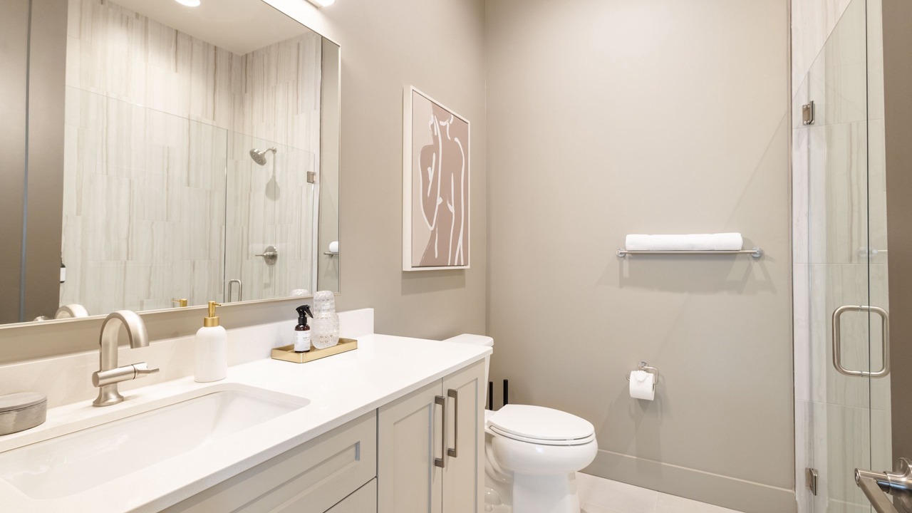 Photo of Bathroom in Historic Edgefield