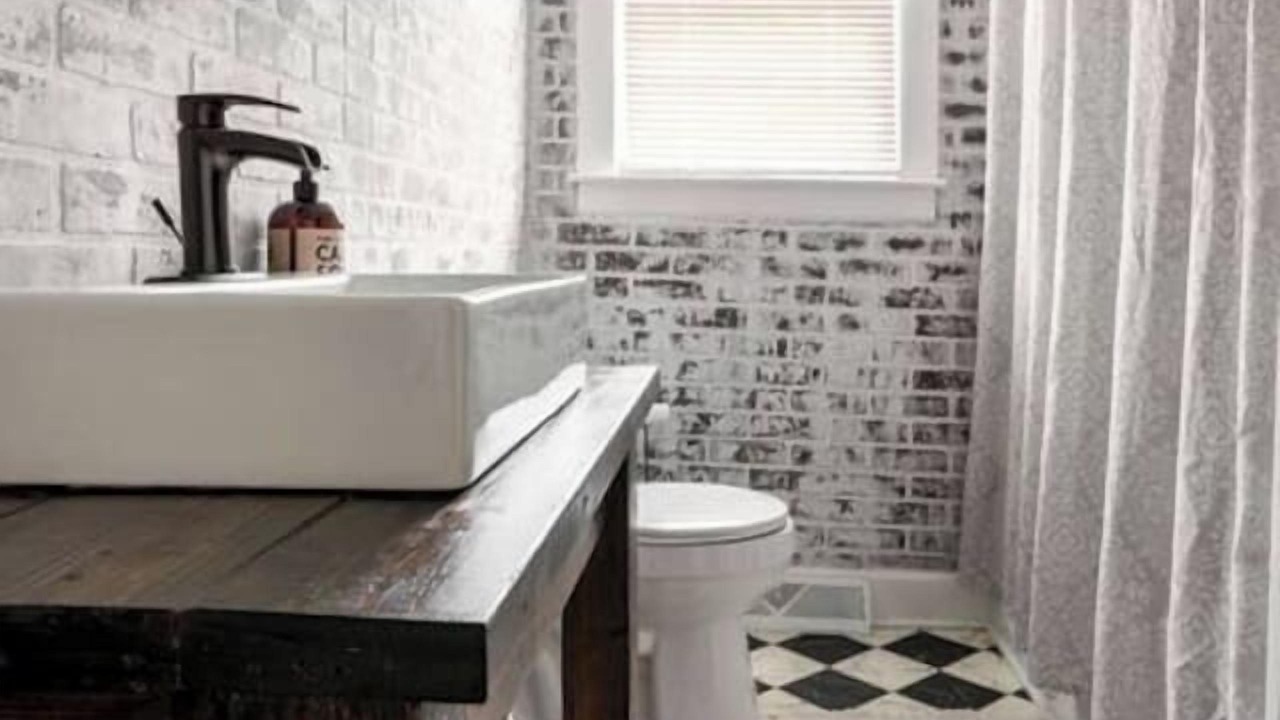 Photo of Bathroom in Eden
